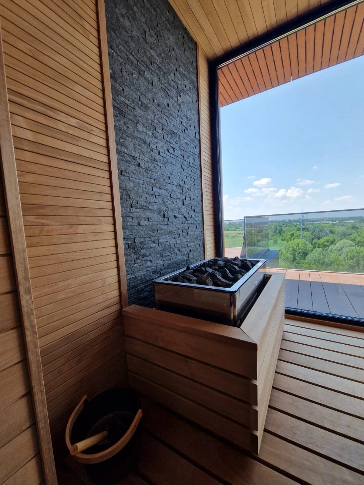 Cadă cu hidromasaj Caldera Spas Geneva şi Saună Personalizată 6