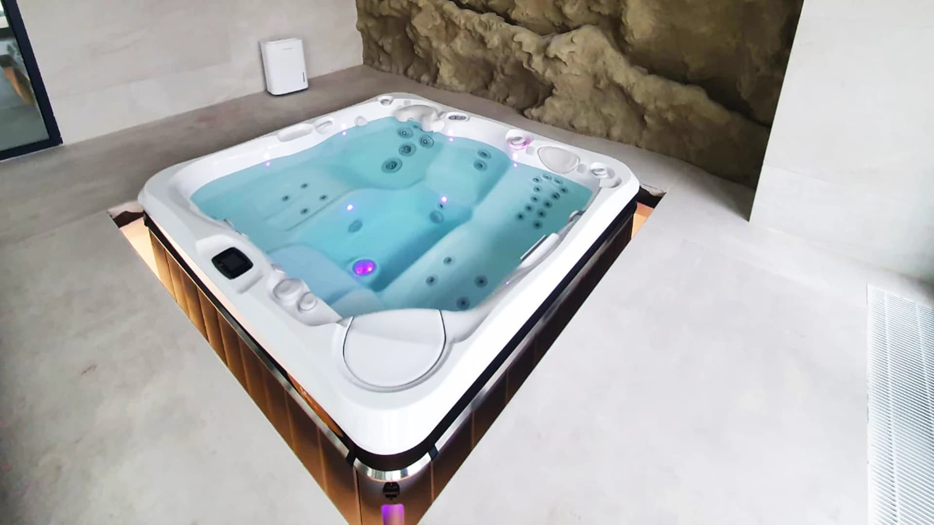 Cadă cu hidromasaj Caldera Spas® Provence – Bucureşti 4