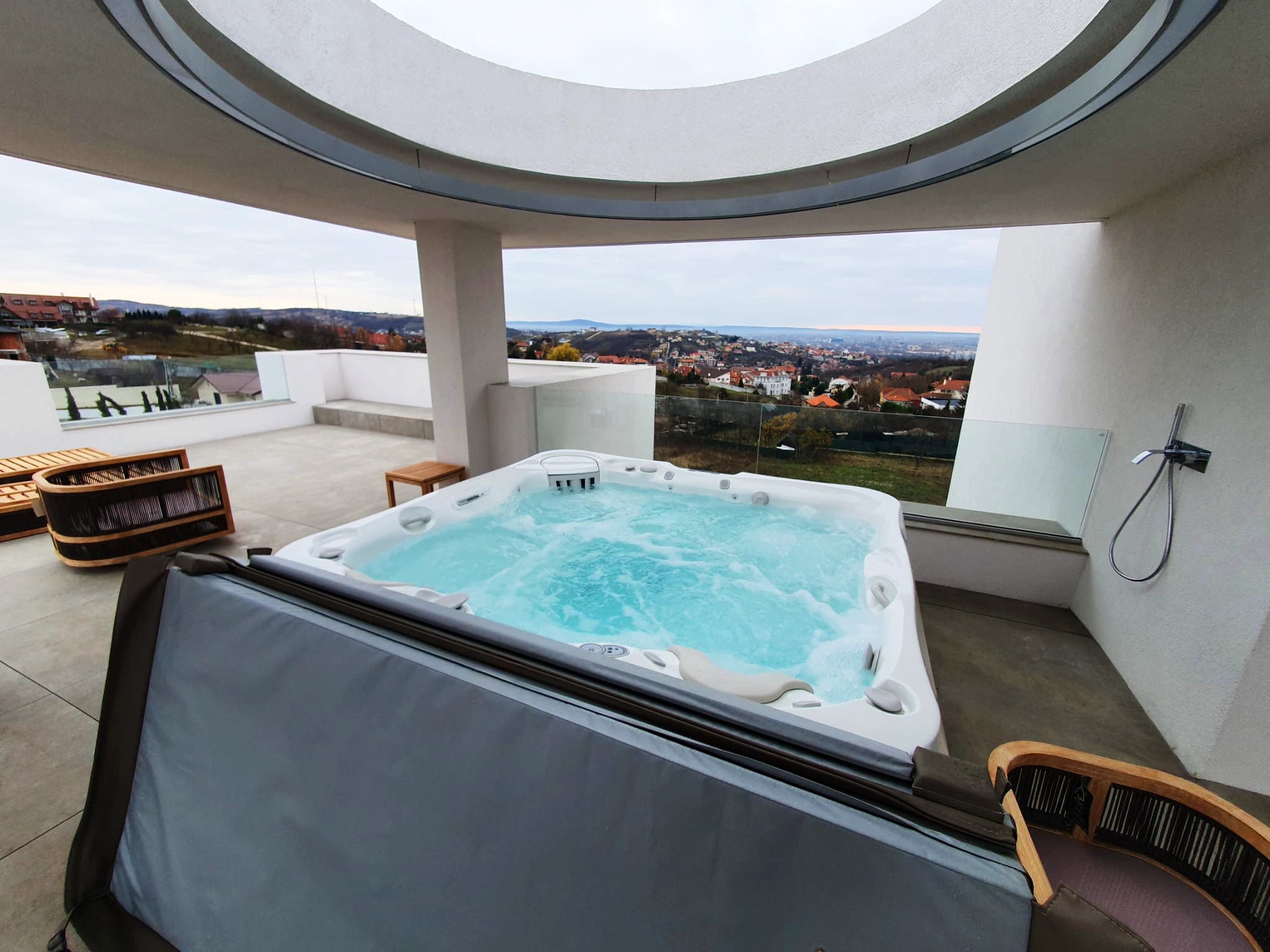Jacuzzi Spa