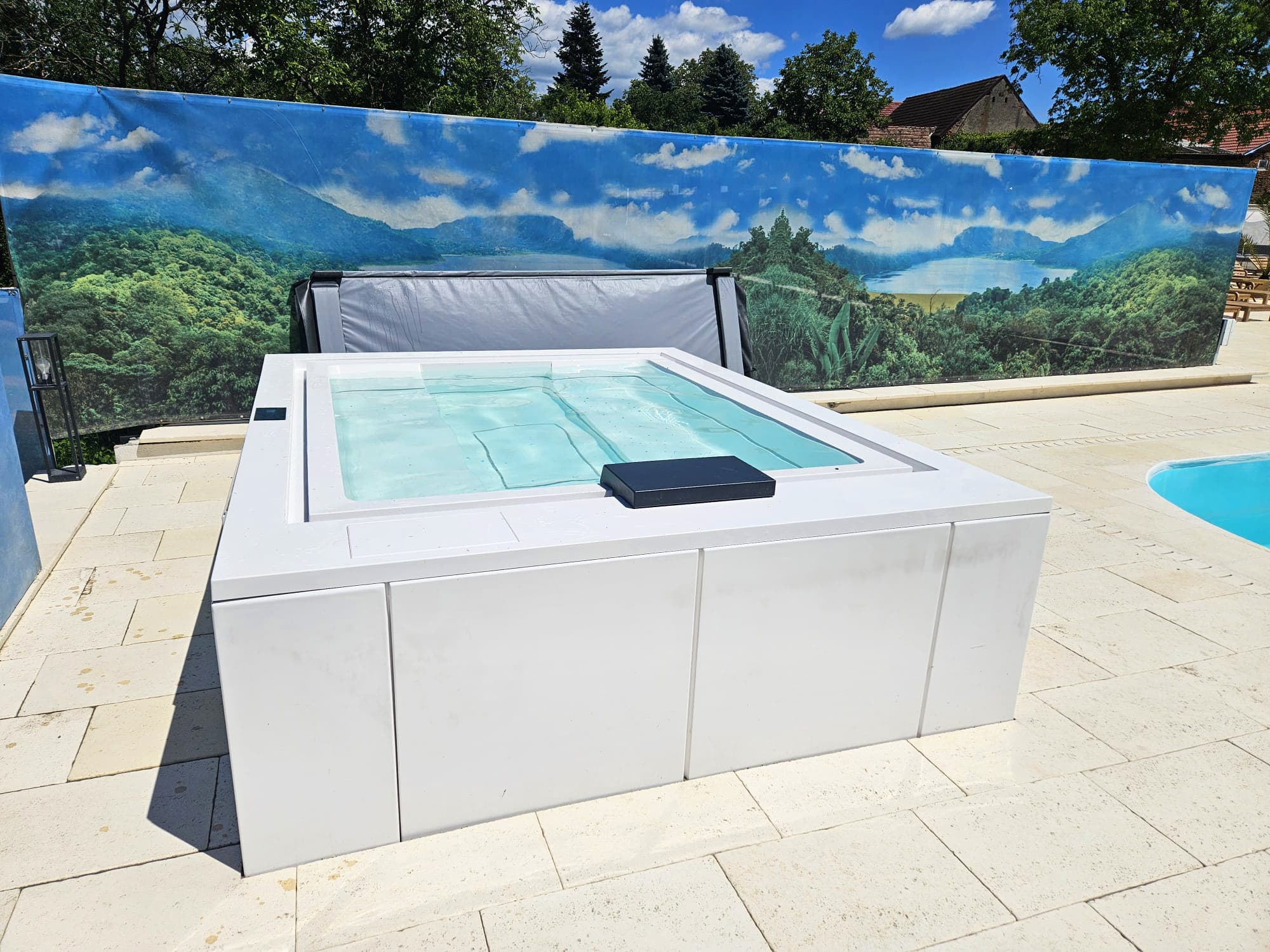 Jacuzzi de Exterior Treesse® Zen Active Pro – Proiect Hidrostyle la Palatul Brukenthal, Avrig 2