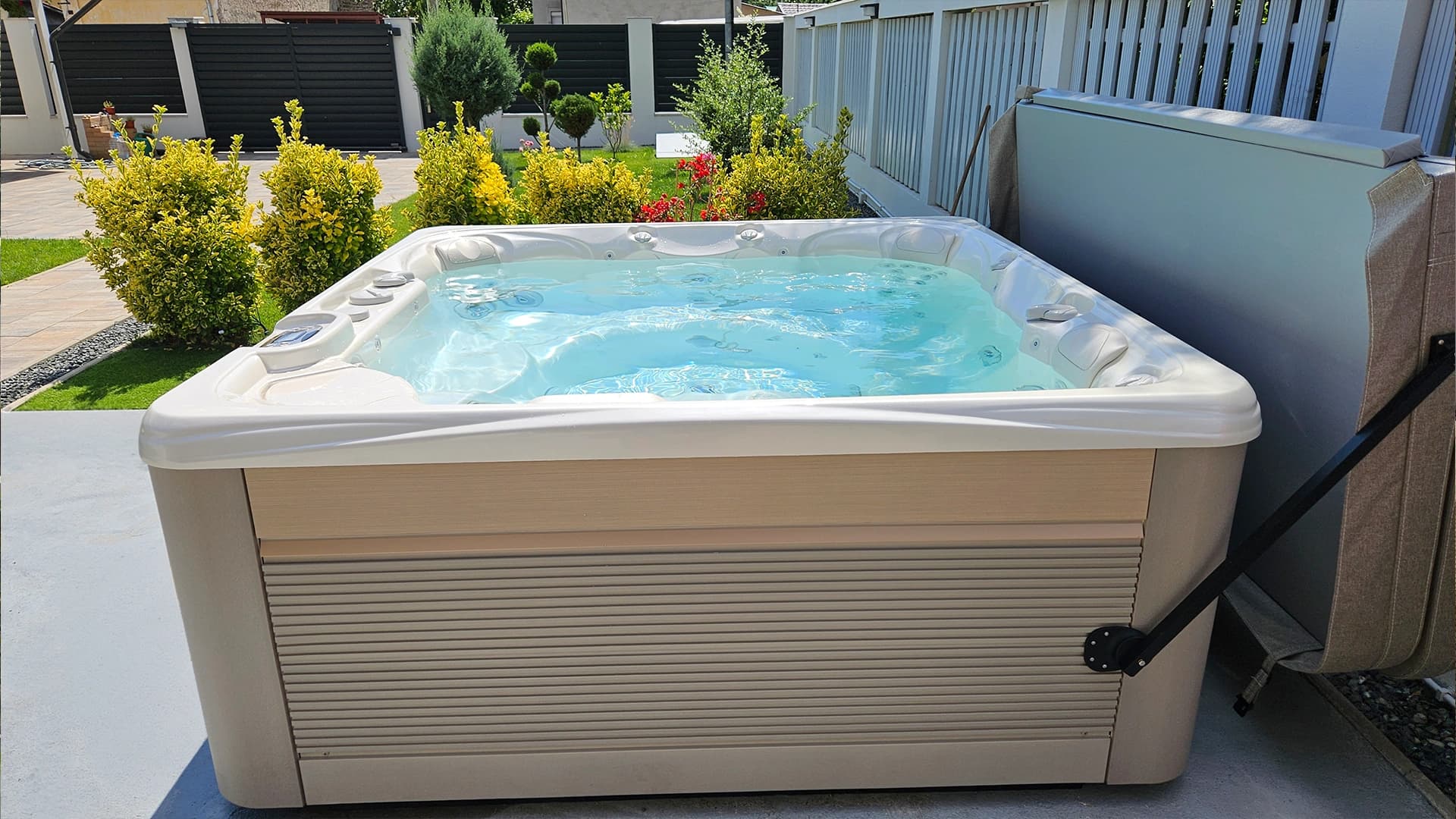 Jacuzzi exterior Caldera Spas® Seychelles – Proiect Hidrostyle în Măgurele 2