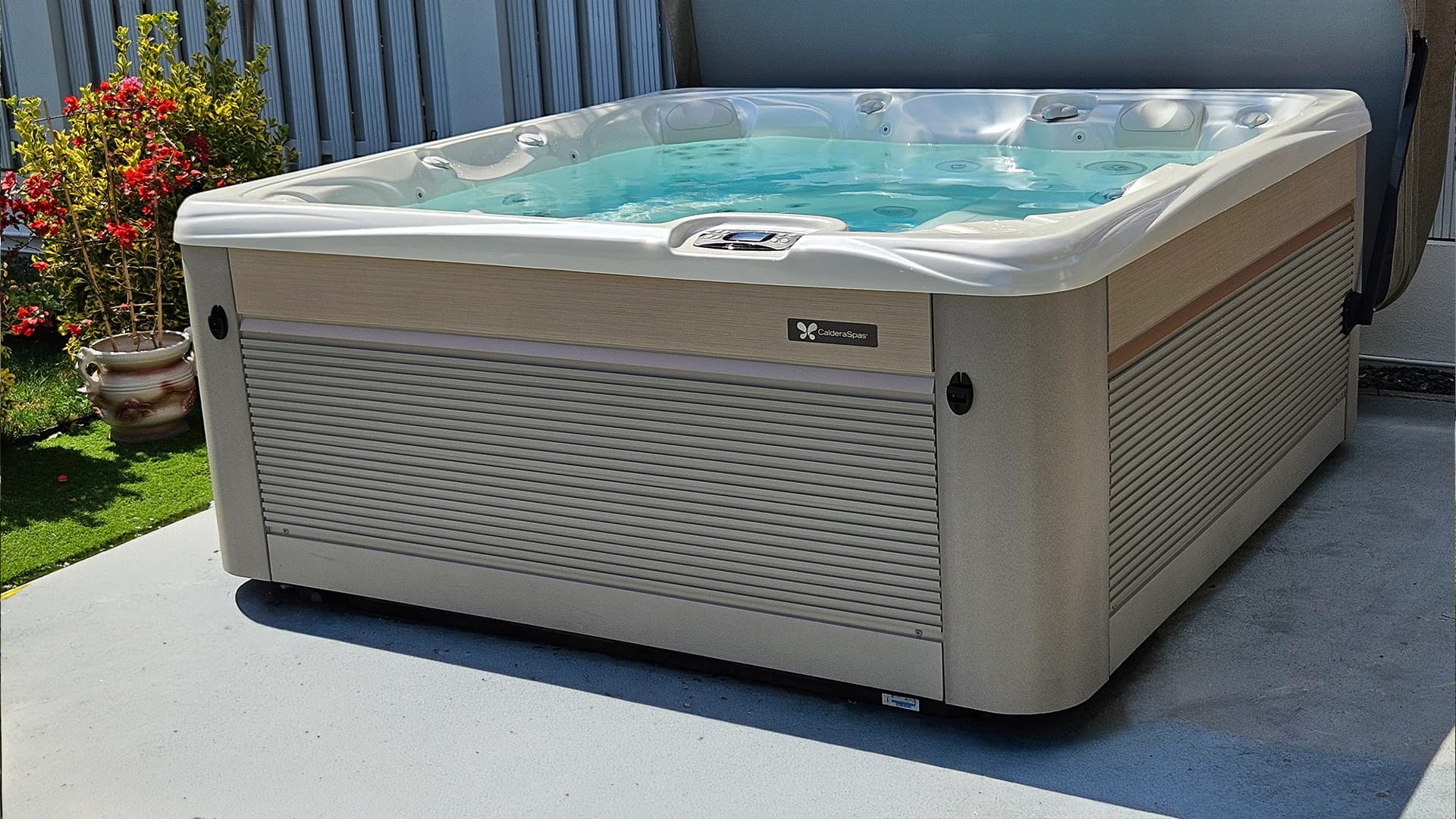 Jacuzzi exterior Caldera Spas® Seychelles – Proiect Hidrostyle în Măgurele 3