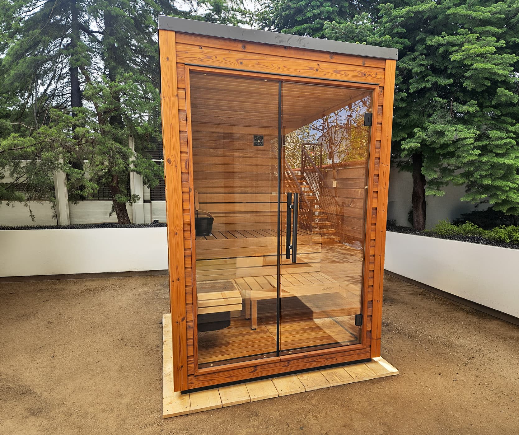 Instalare saună finlandeză de exterior Auroom® Mira S în București | Hidrostyle