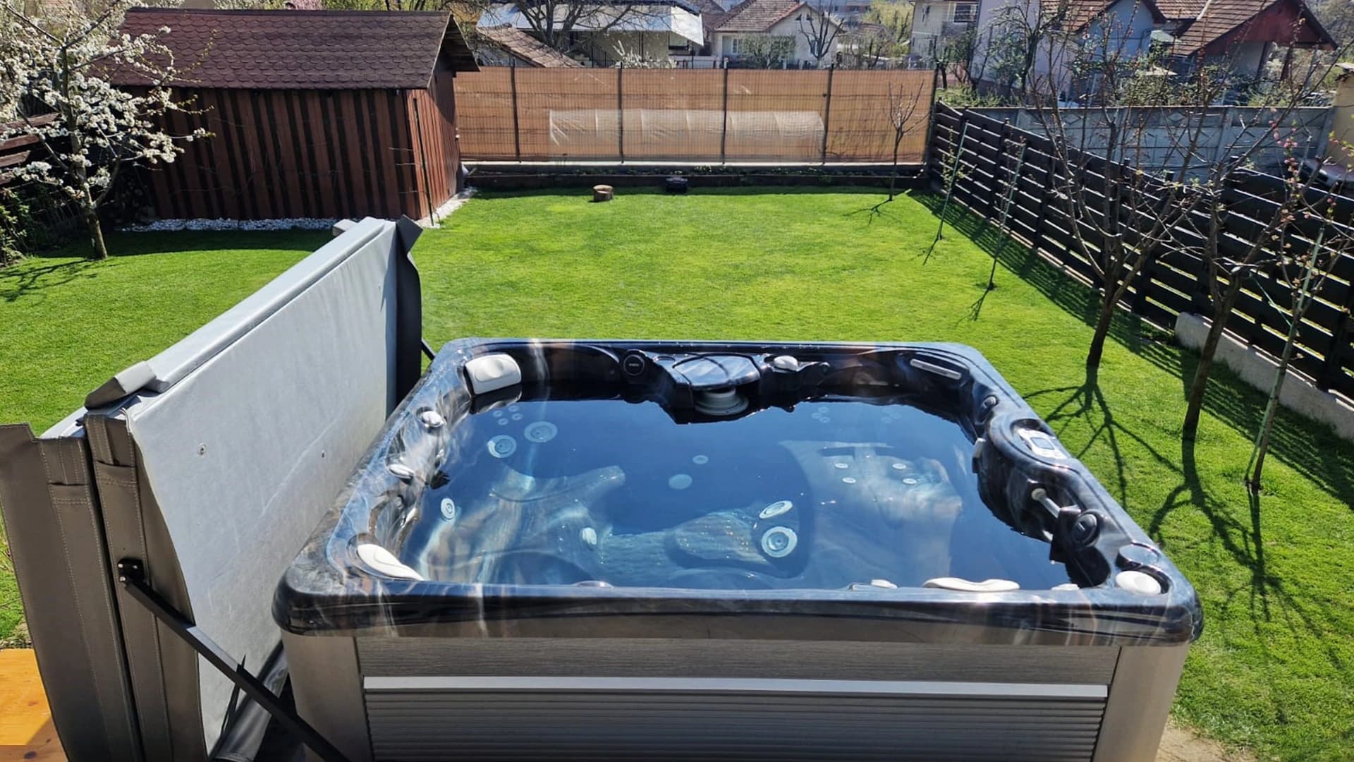 Jacuzzi Caldera Spas® Martinique – Proiect Hidrostyle în Alba Iulia