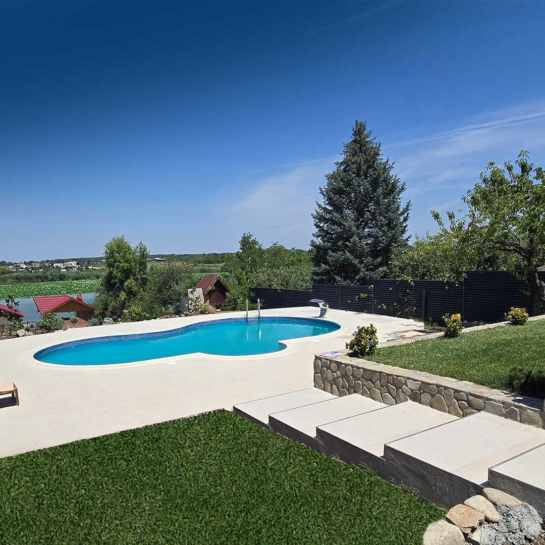 Cadă cu hidromasaj Caldera Spas® Ravello și Piscină Personalizată