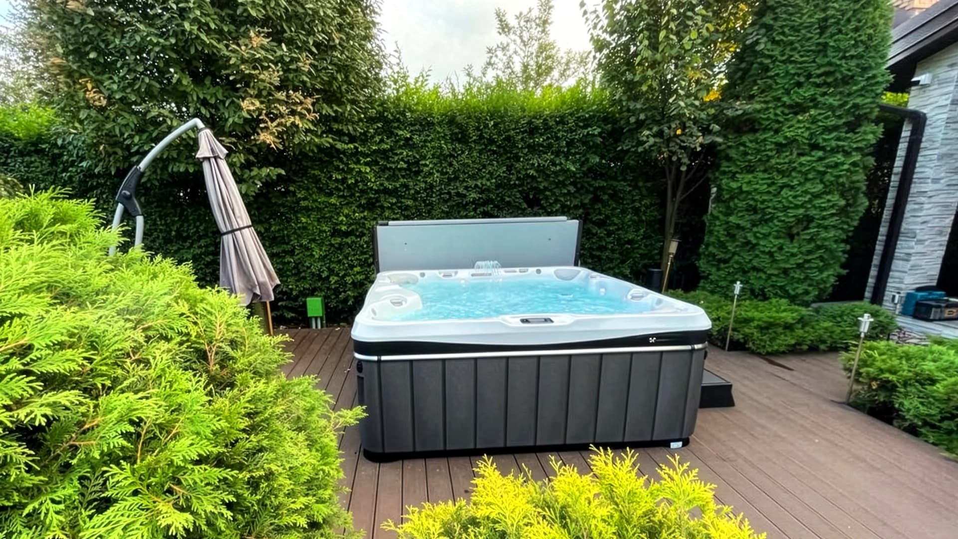 Jacuzzi Caldera Spas® Niagara – Proiect Hidrostyle în Suceava (Ipotești)