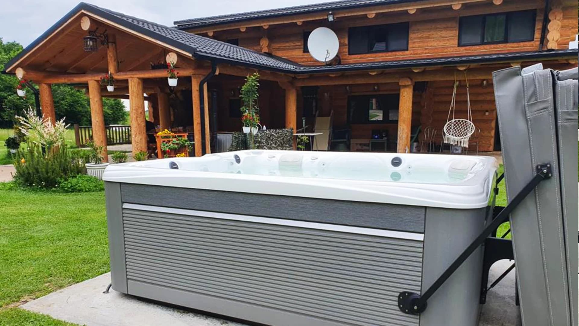 Cadă cu hidromasaj Caldera Spas® Martinique – Tg. Mureş