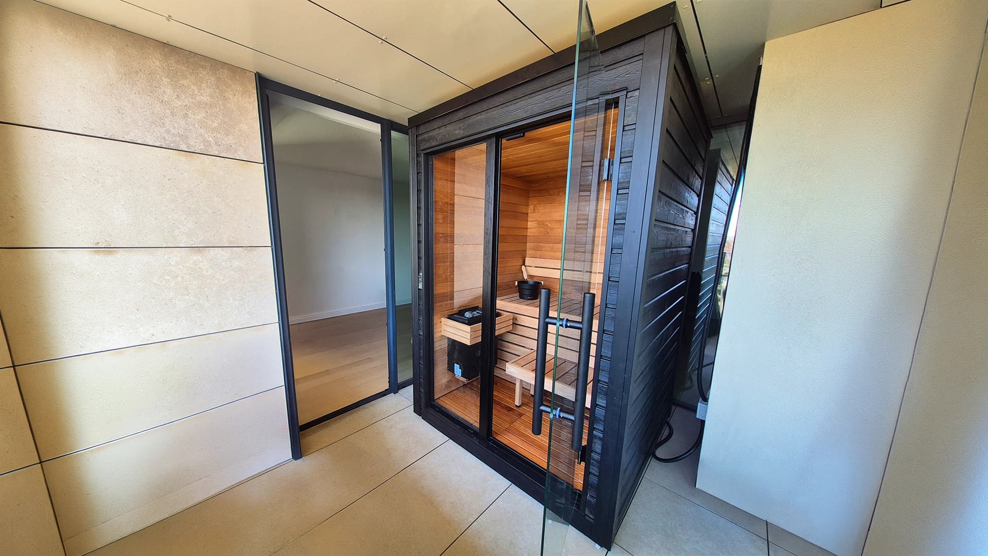 Saună finlandeză de exterior Auroom® Mira S – Bucureşti
