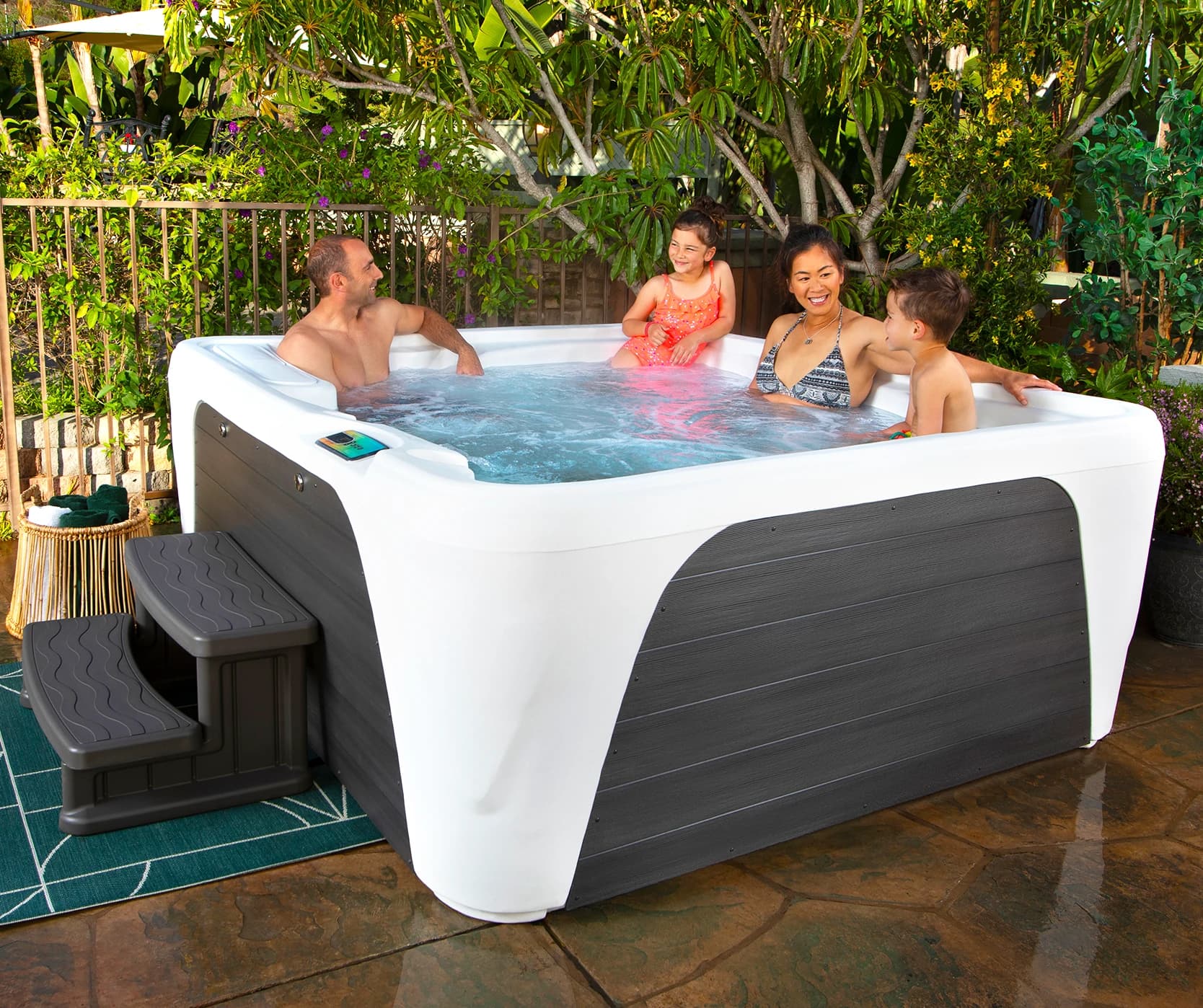 Cadă cu Hidromasaj Fantasy Spas® Entice Premier – 5 Locuri